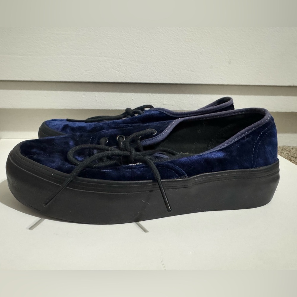 SIZE: 7 women's blue velvet Vans